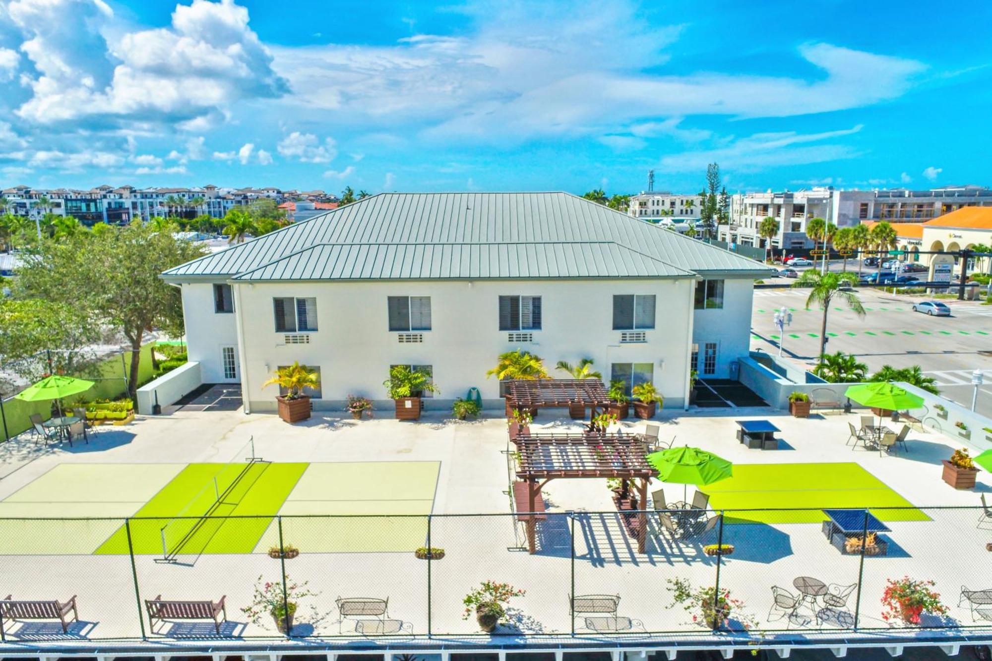 Naples Park Central Hotel المظهر الخارجي الصورة