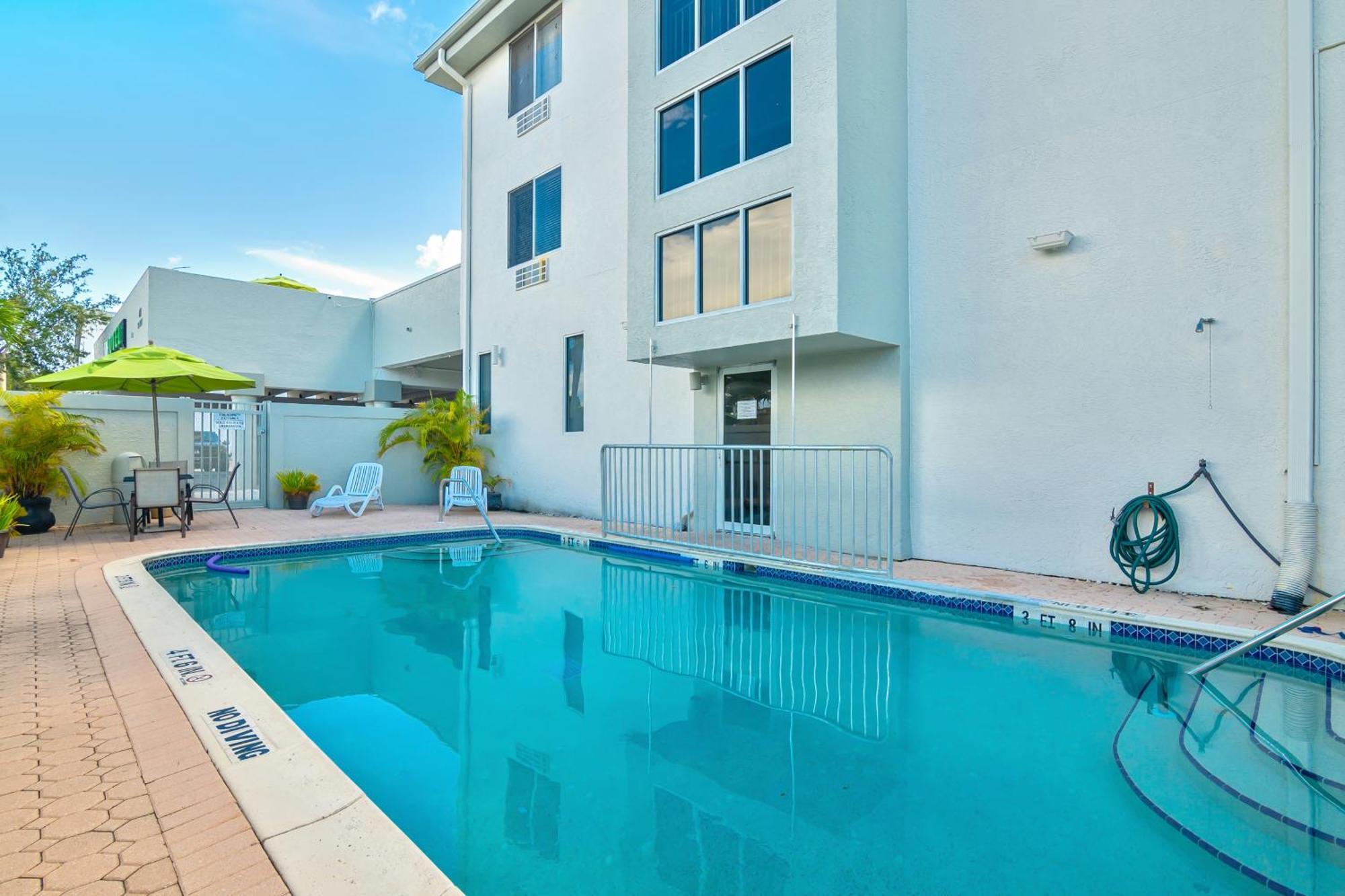 Naples Park Central Hotel المظهر الخارجي الصورة