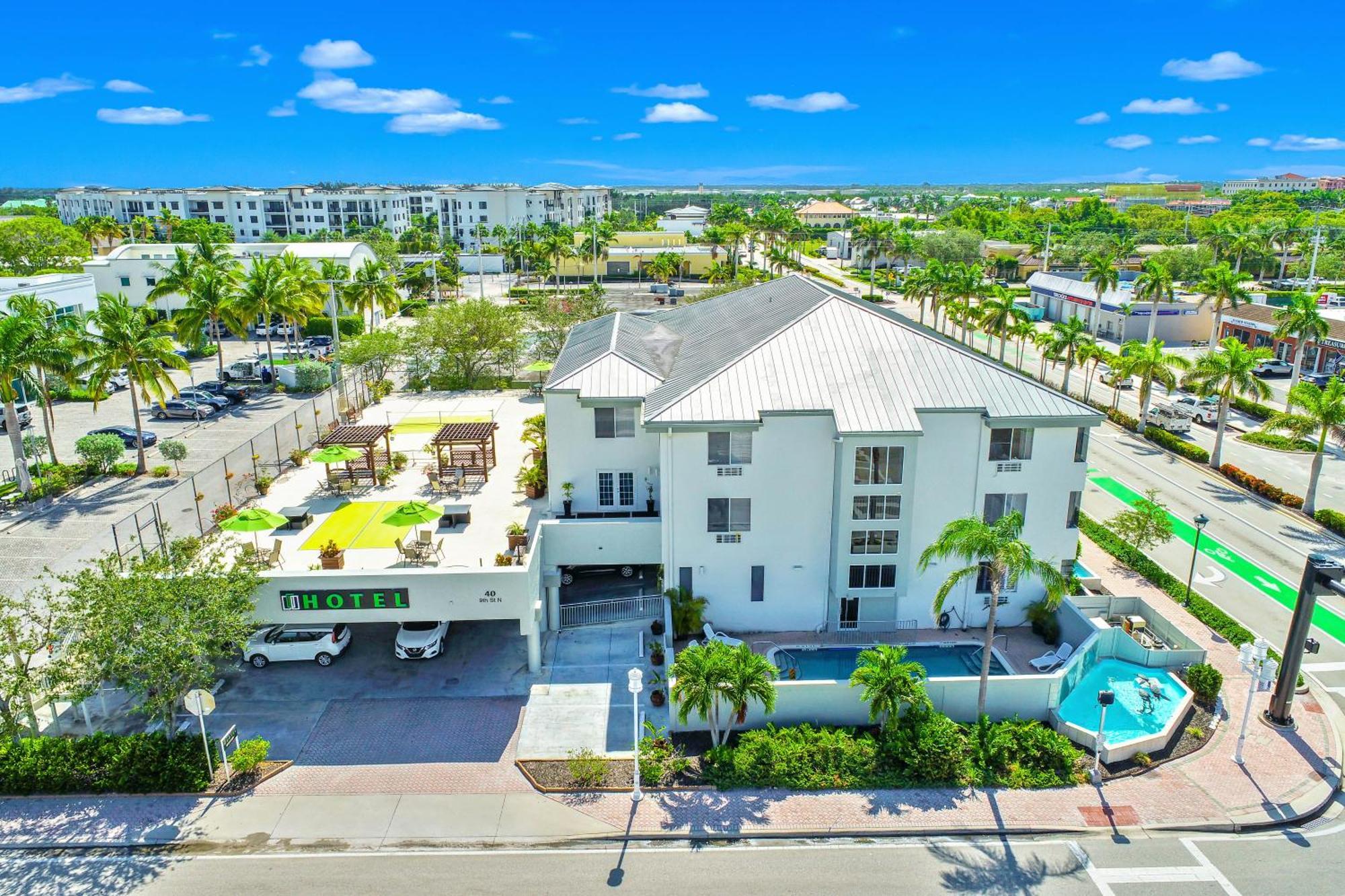 Naples Park Central Hotel المظهر الخارجي الصورة
