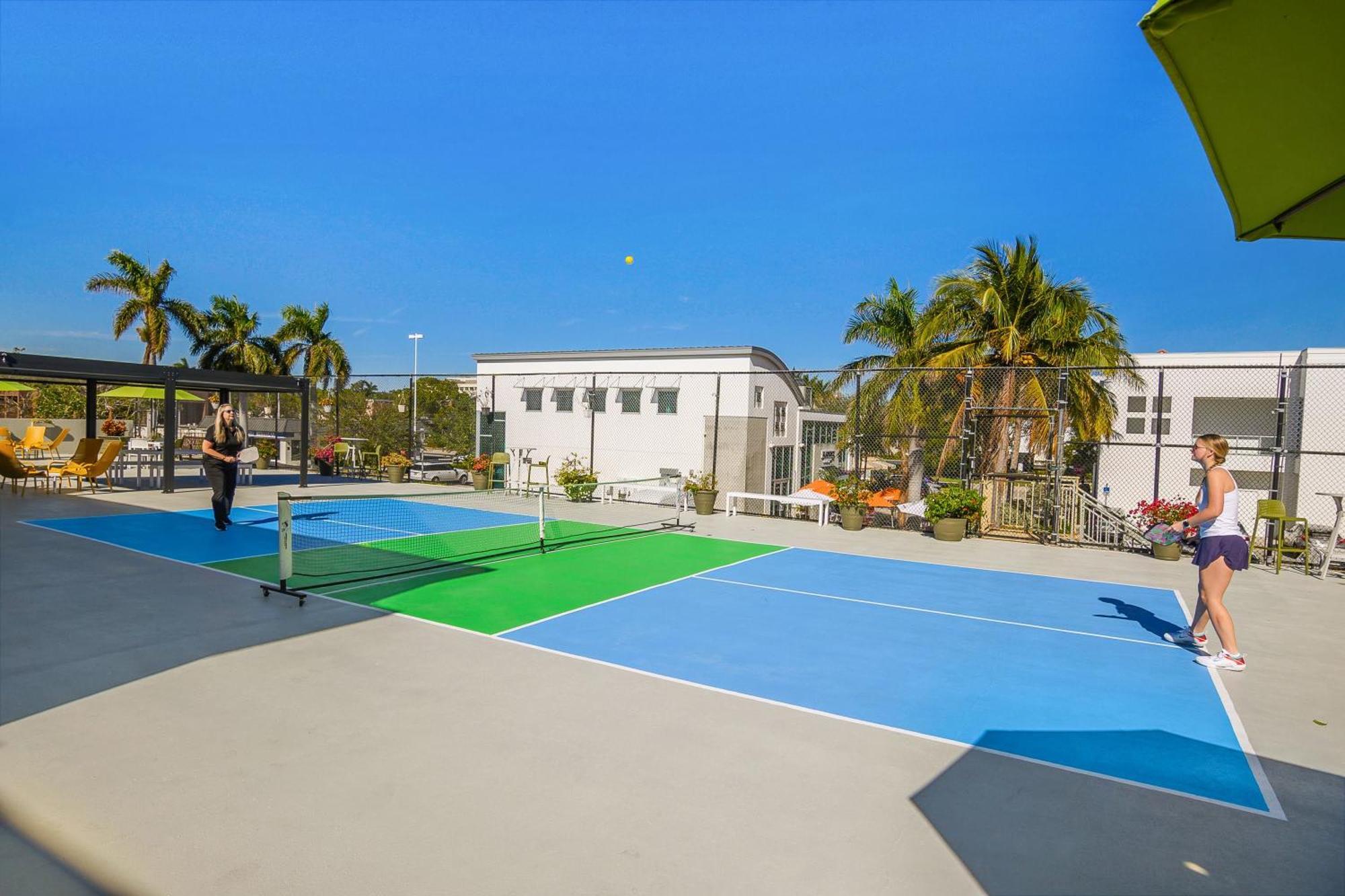 Naples Park Central Hotel المظهر الخارجي الصورة